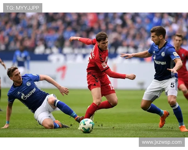 沙尔克与弗赖堡激战正酣比分揭晓精彩瞬间回顾 沙尔克与弗赖堡激战正酣比分揭晓精彩瞬间回顾